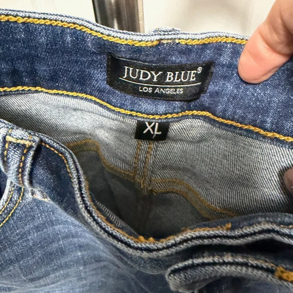 Judy Blue Denim Jean Shorts Xl 2 Pairs Pre-Owned Summertime! - Picture 3 of 7